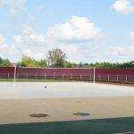 В Брянске на машзаводе открыли спортплощадку с футбольным полем и трибунами