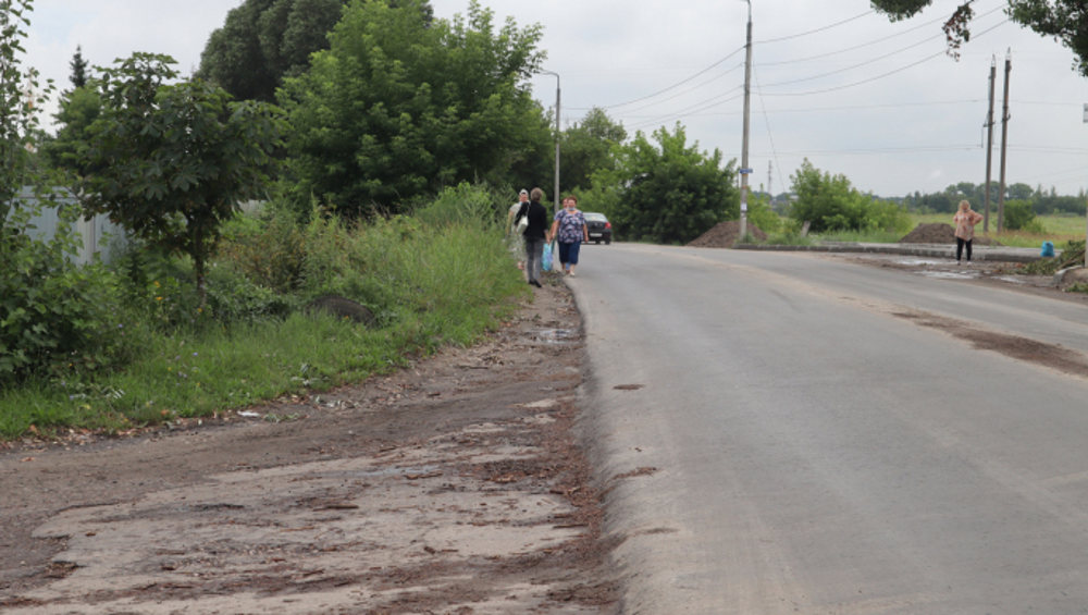 Жители Брянска пожаловались на опасную остановку «Меловую»