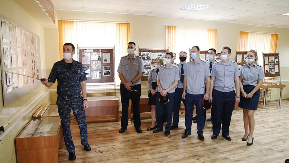В УФСИН России по Брянской области провели встречу с молодыми сотрудниками