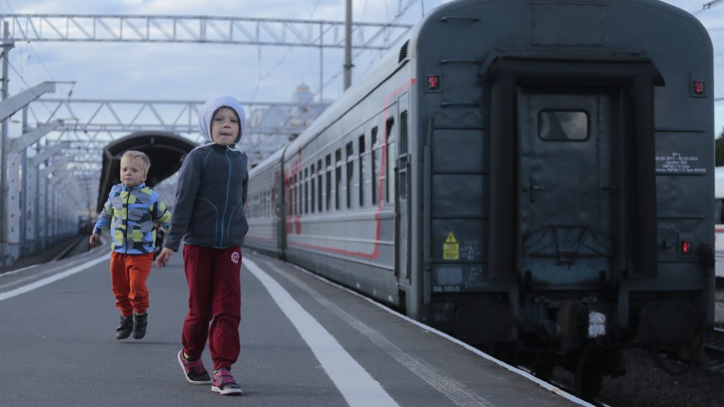 В преддверии школьных каникул железнодорожники усилят работу по профилактике травматизма среди несовершеннолетних