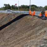 В Брянске дорожники приступили к ремонту обрушившегося съезда с новой дороги