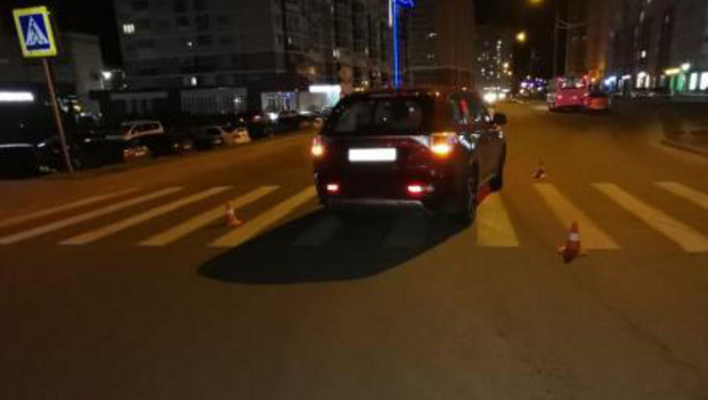 В Брянске автомобилист сбил девушку на пешеходном переходе