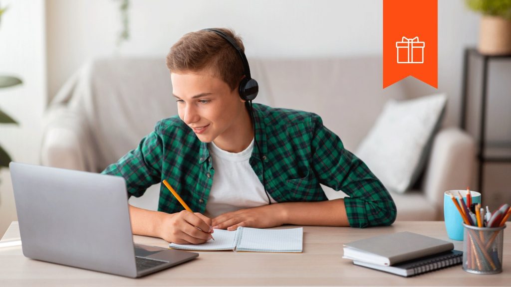 Новые возможности к новому учебному году: «Ростелеком Лицей» дарит месяц подписки новым абонентам