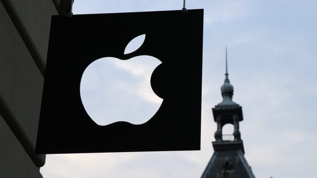 Apple отложила сканирование фотоснимков владельцев iPhone