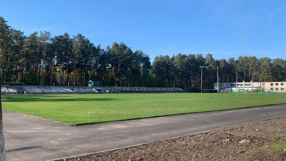 Сроки завершения ремонта стадиона «Сокол» в городе Сельцо продлены