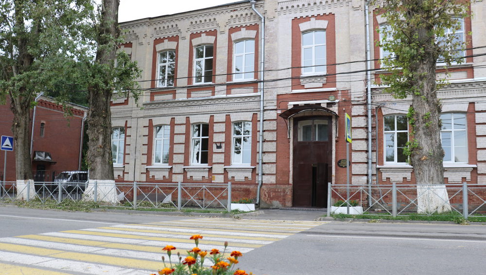 В Брянске власти попросили снять запрет на эксплуатацию здания музыкальной школы