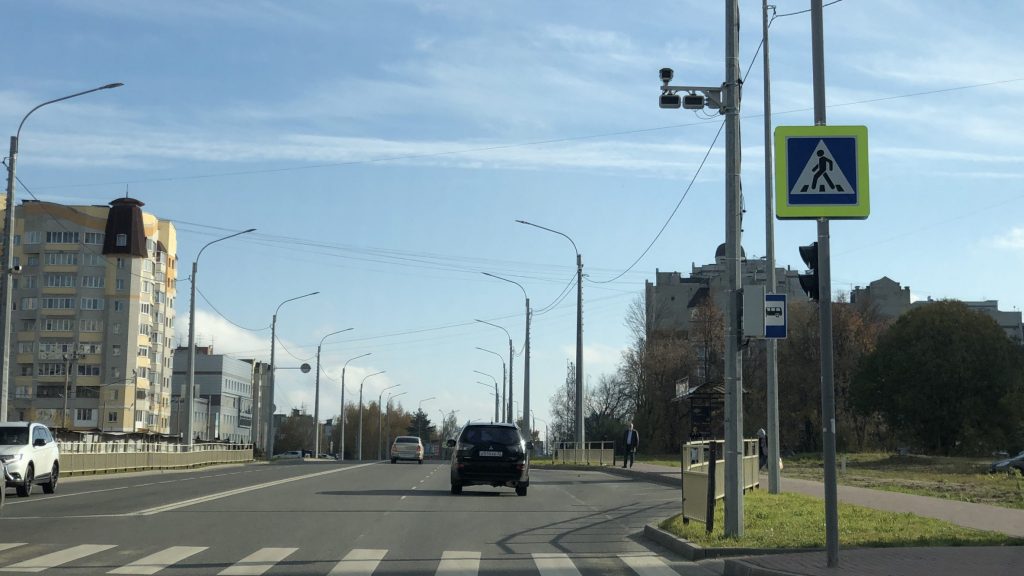 В Брянске установили камеру на перекрестке улиц Горбатова и Советской