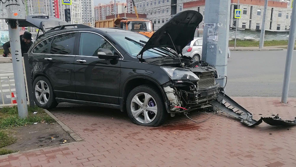 В Брянске появилось видео столкновения автомобилей на улице Советской