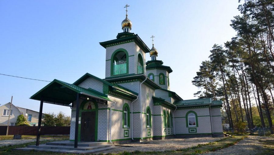 В Брянской области православные христиане 3 мая отметили Радоницу