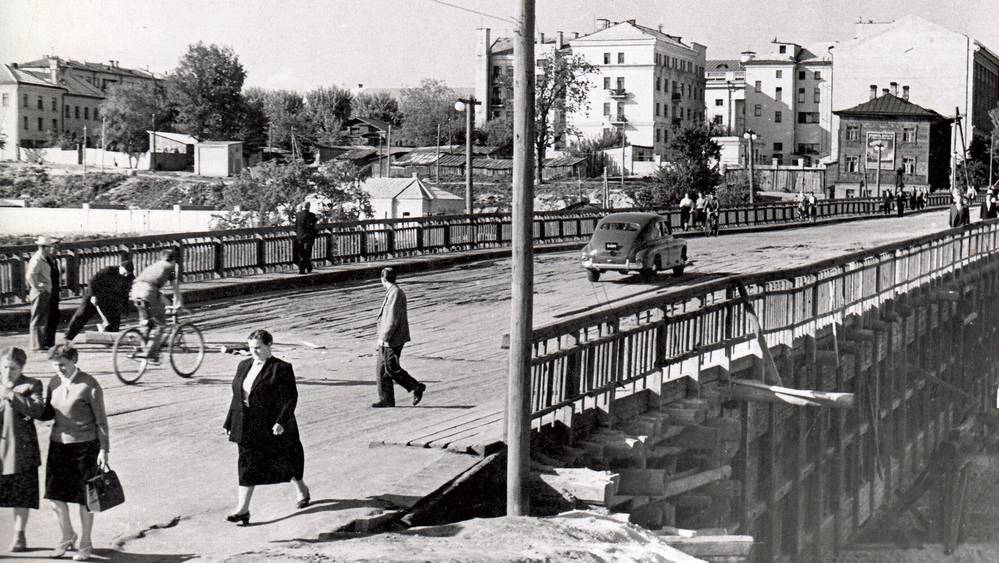 Жителей Брянска попросили назвать запечатленный в 50-е годы уголок города