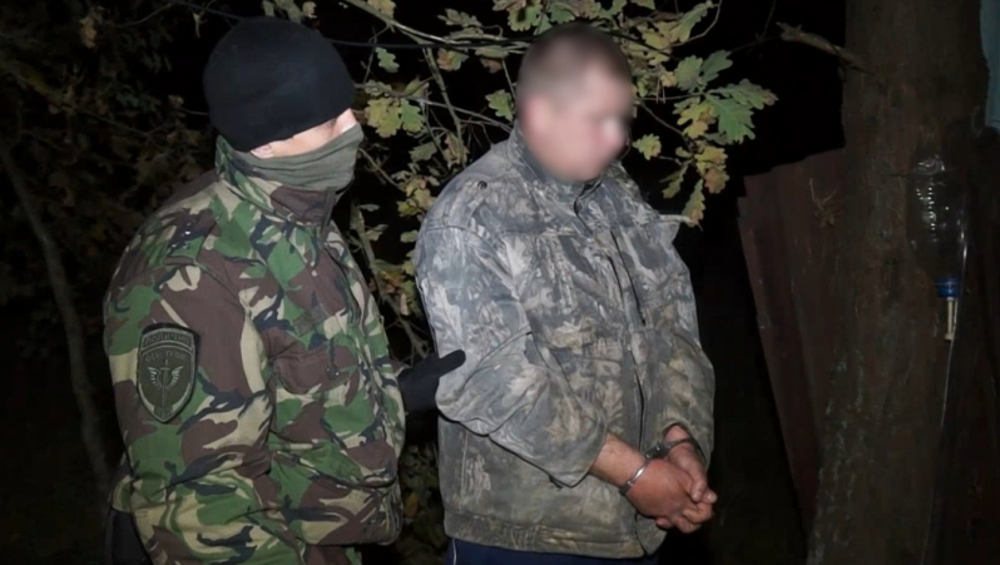 В вагоне-бытовке жителя Карачевского района нашли 16 килограммов марихуаны