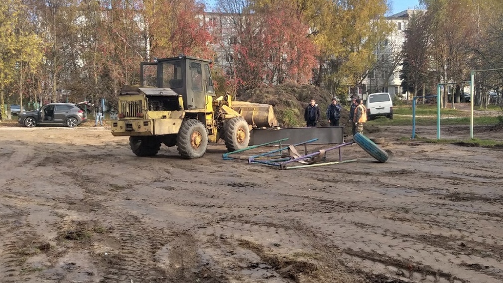 В брянском городе Дятьково за 2 миллиона рублей построят детскую площадку