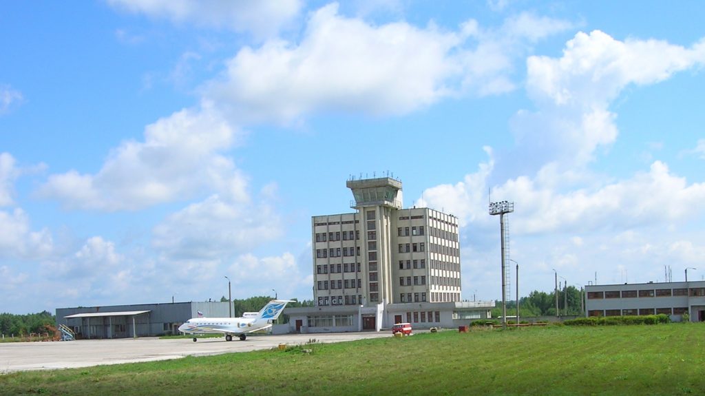 В Брянске в аэропорту построят аэровокзал и обновят взлетно-посадочную полосу