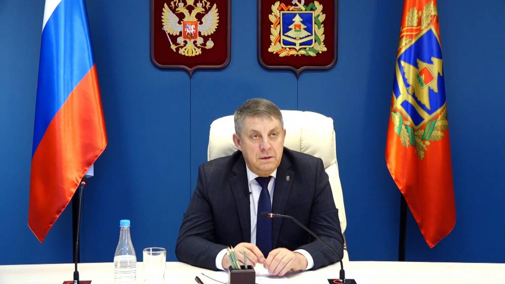 Президент Путин поручил губернатору Брянской области поддержать население