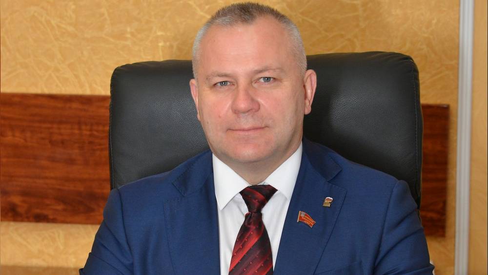 Итоги работы депутатов на неделе комитетов подвел Валентин Суббот
