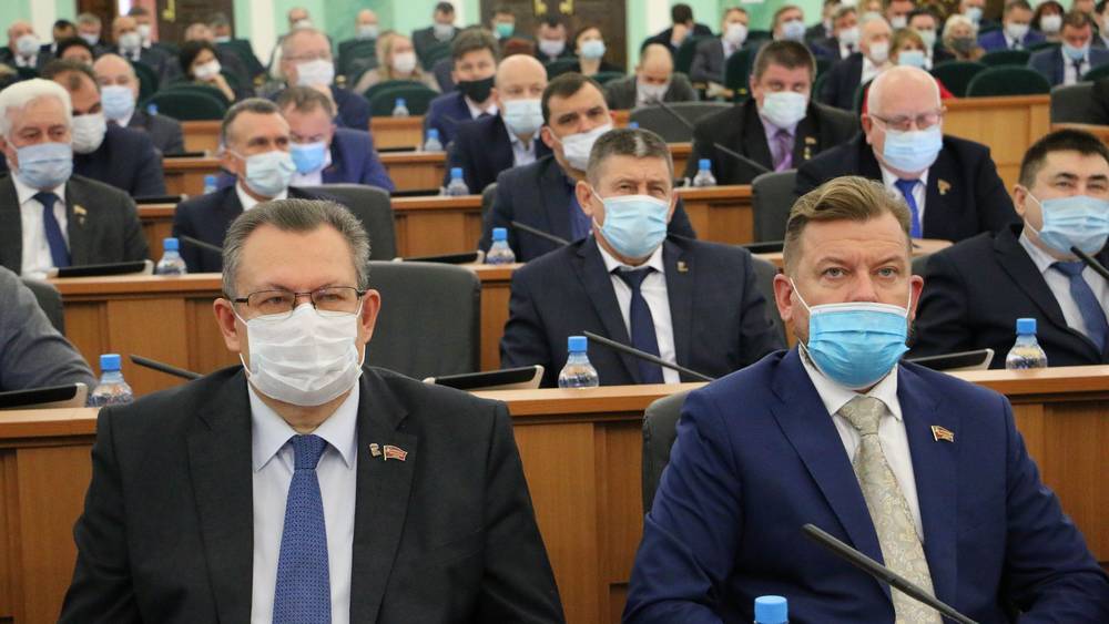 В Брянске дума 25 ноября поддержала законопроект о введении QR-кодов прививок