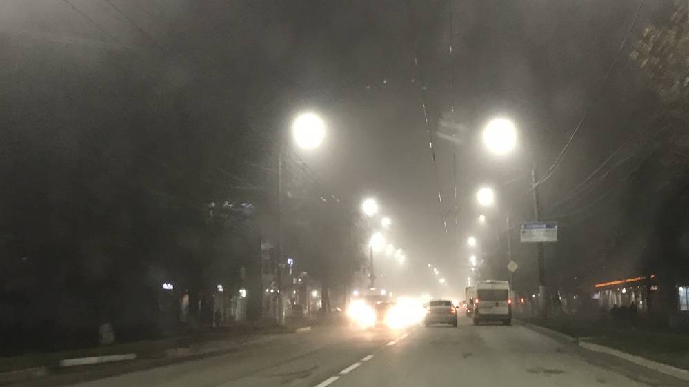Вечером Брянск накрыл густой туман при 5 градусах тепла