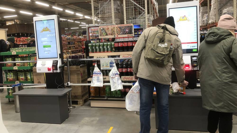 В брянских гипермаркетах «Линия» стали популярными кассы самообслуживания