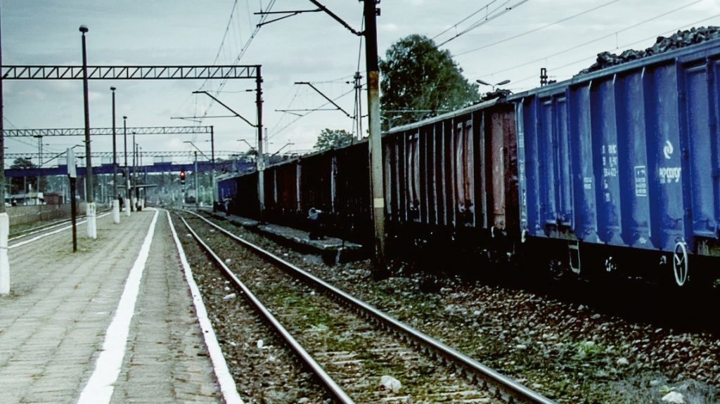 Почти 600 тыс. тонн щебня доставлено за 6 месяцев в Брянскую область по железной дороге для развития транспортной инфраструктуры