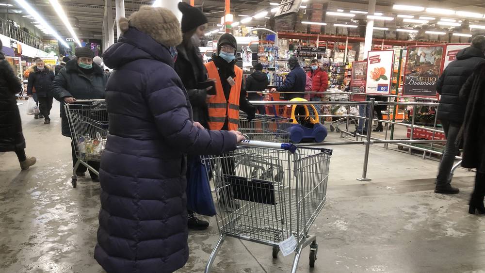 В брянские гипермаркеты «Линия» хлынул предновогодний поток покупателей