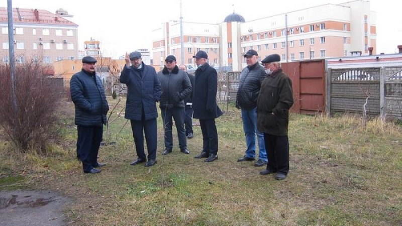 В Брянске инспектор Михаил Калашников предложил перенести «домашний» сквер