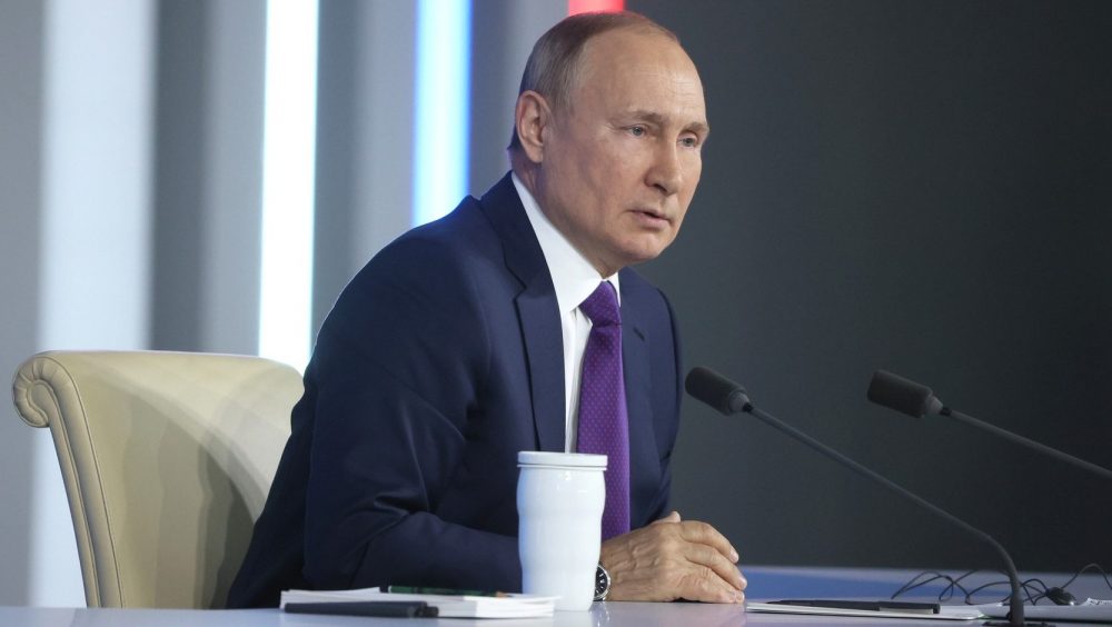 Выплаты пенсионерам и вакцинация: о чем сказал на пресс-конференции президент Путин