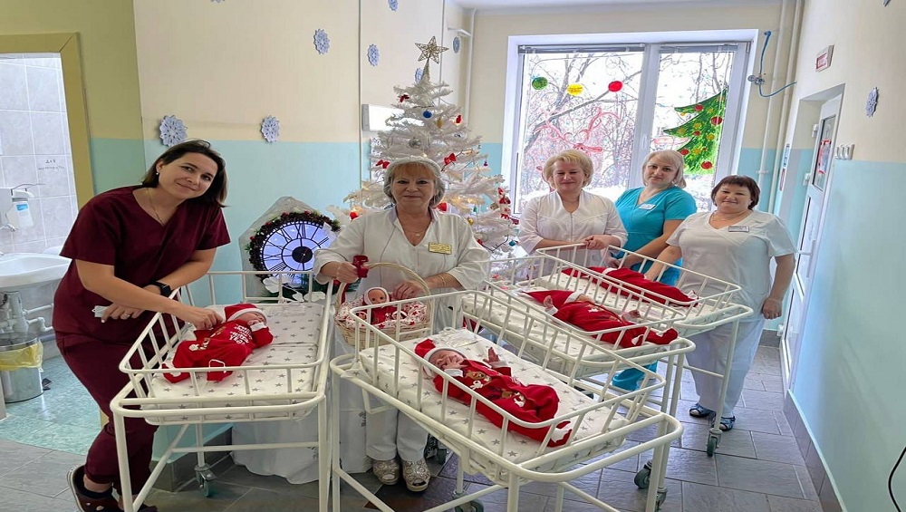 В роддоме Брянска перед Новым годом появились на свет 20 малышей