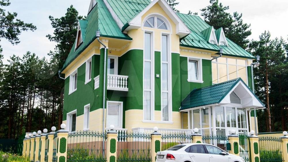 В Брянске 400-метровые дворцы стали дешевле обычных квартир