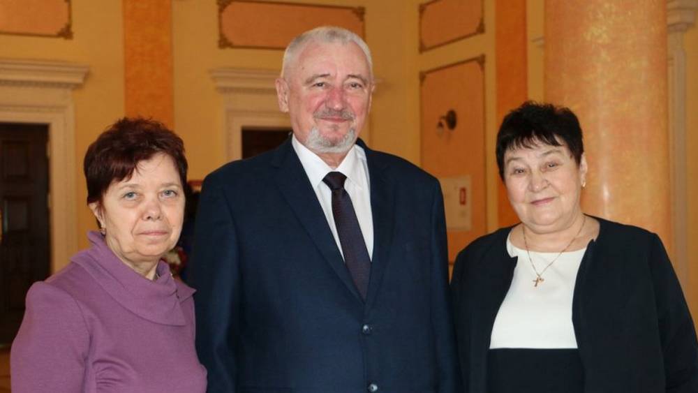 Троих медработников наградили званием «Заслуженный врач Брянской области»