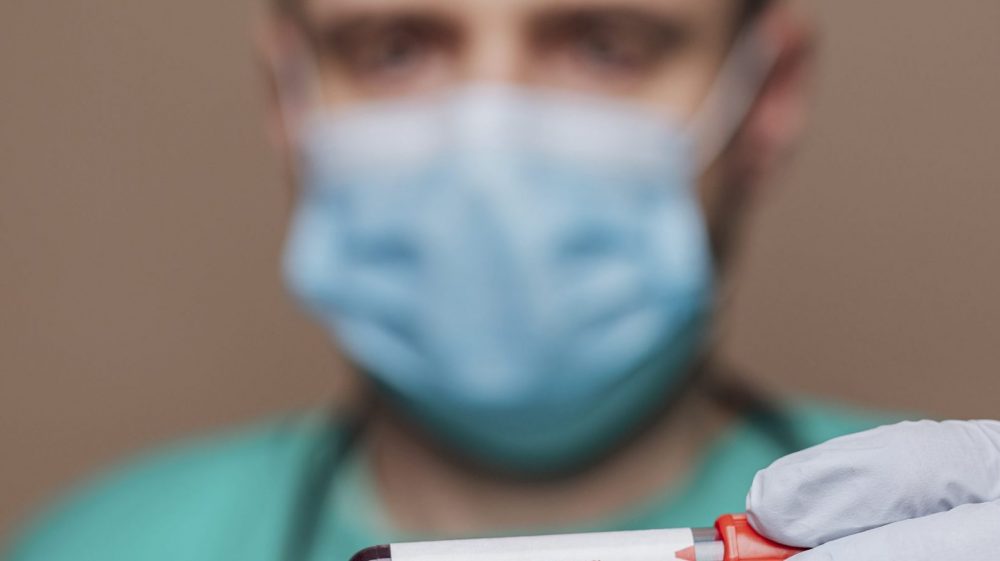 В Брянской области коронавирусом заболели 28 человек