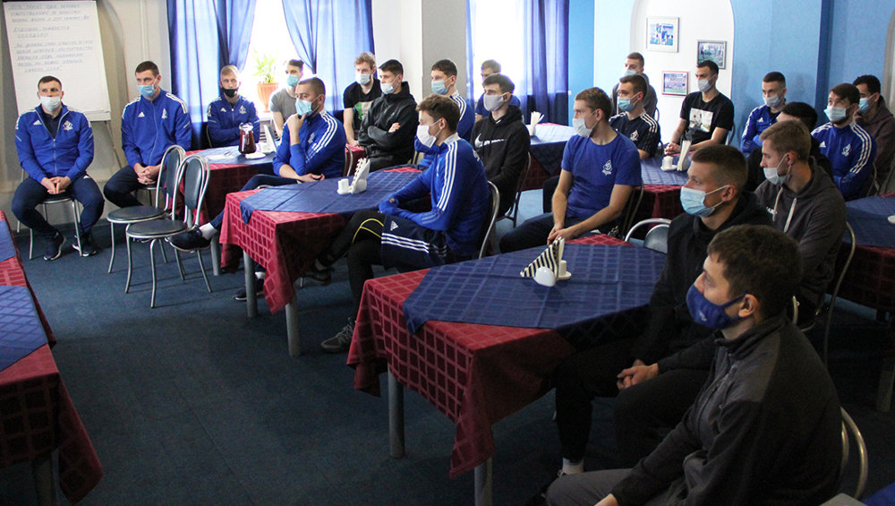 Футболисты брянского «Динамо» с 27 января начнут первый сбор