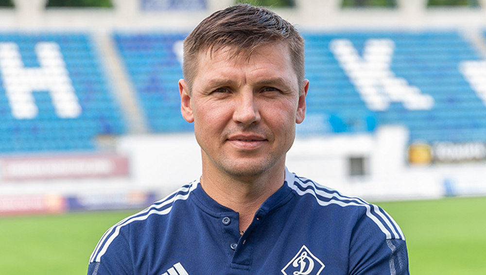 Главному тренеру «Динамо-Брянск» Александру Фомичеву исполнилось 43 года