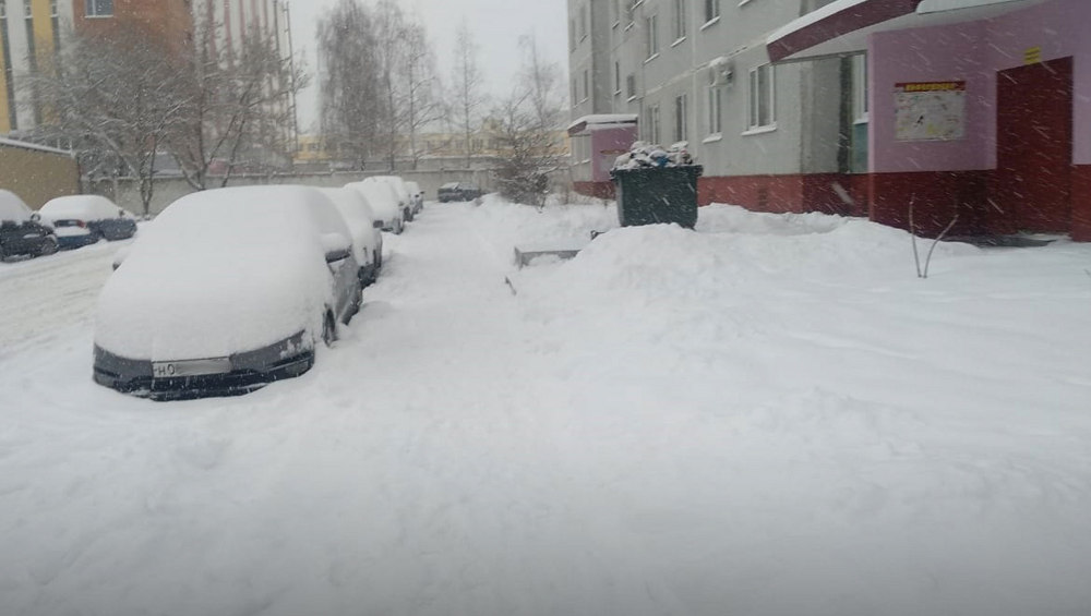 В Брянске в 7 дворах жилищная инспекция выявила нарушения при уборке снега