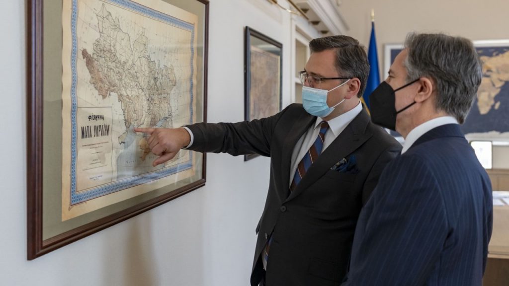 Украинский министр Дмитрий Кулеба прихватил часть Брянской области