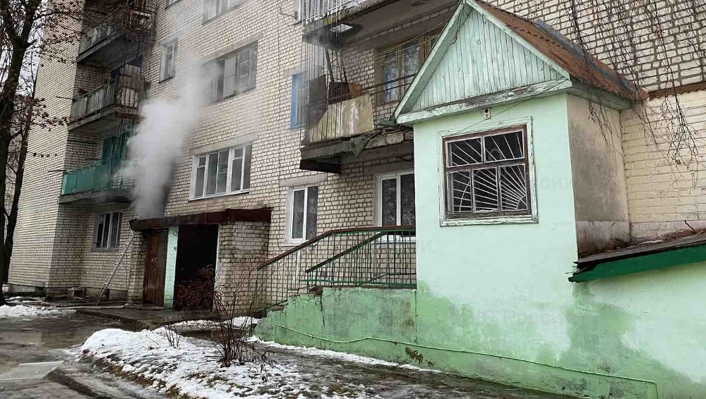 В Стародубе погибли двое жильцов загоревшейся квартиры в пятиэтажке