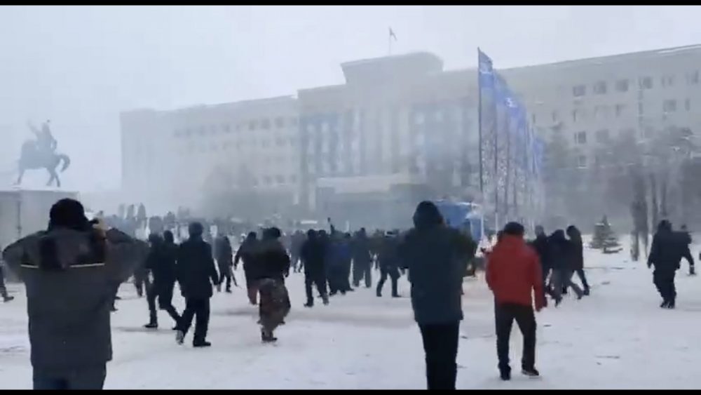 В Казахстане начались беспорядки из-за повышения цен на газ
