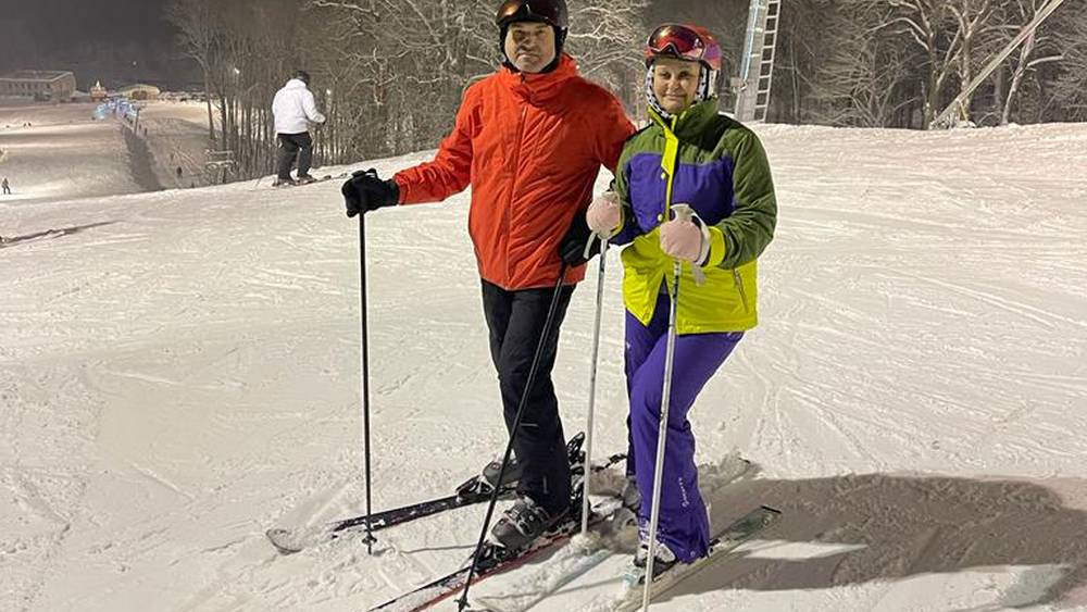 Заместитель брянского губернатора Кулешова удивила виражами на горных лыжах