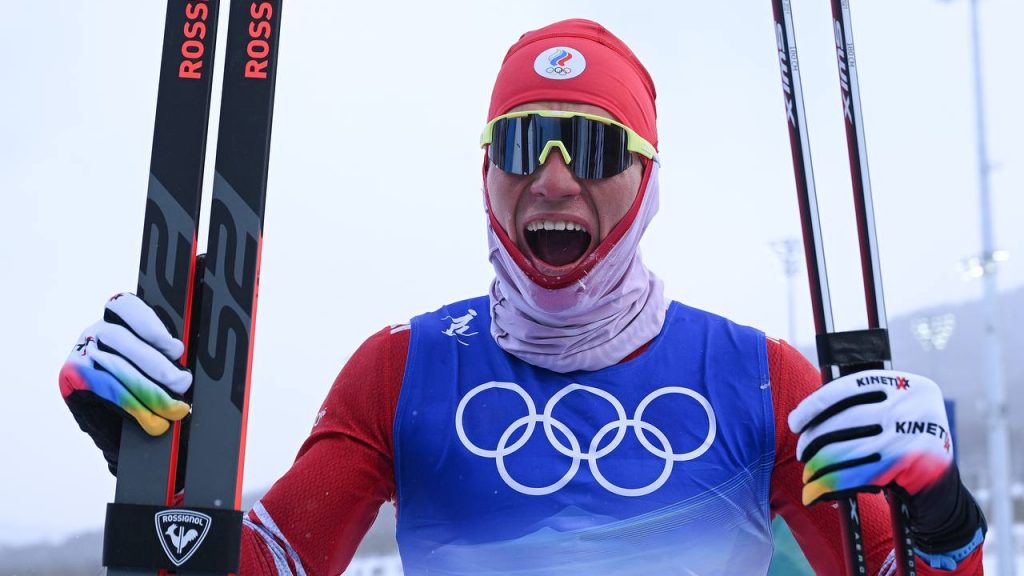 Брянец Александр Большунов победил на 30-километровом скиатлоне на чемпионате России
