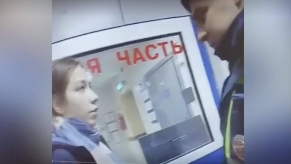 Инспектор ДПС избил в Санкт-Петербурге сотрудницу уголовного розыска