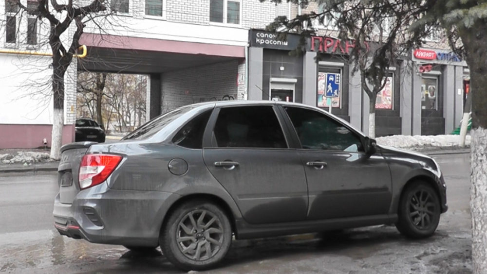 В Брянске полицейские оштрафовали за тонировку двух «хитрых» водителей