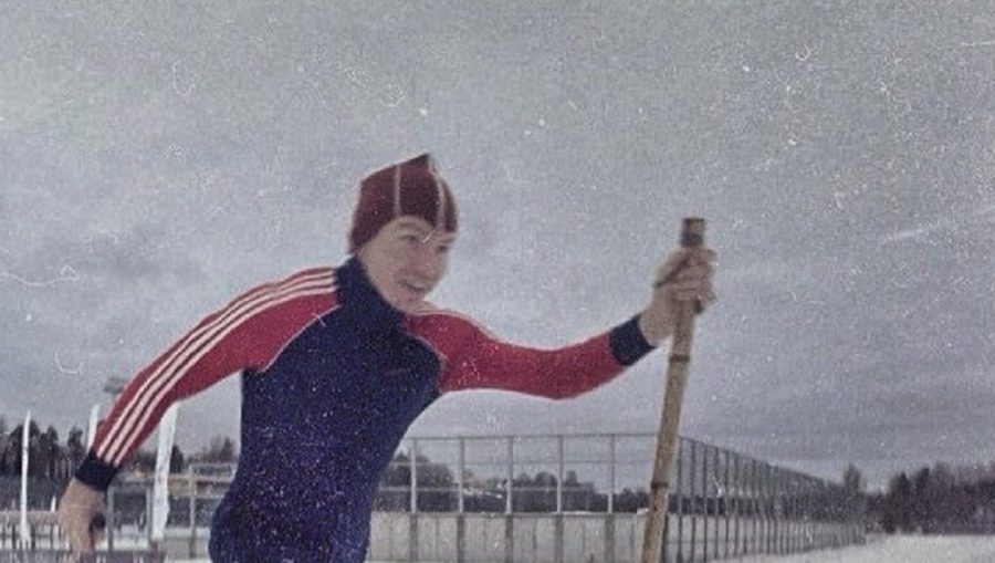 Брянский лыжник Большунов после критики удалил фото в форме сборной СССР