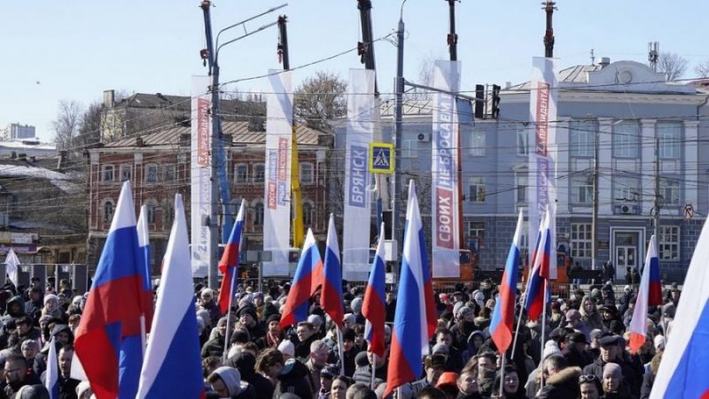 В Брянске митинг-концерт «Крымская весна» собрал тысячи брянцев
