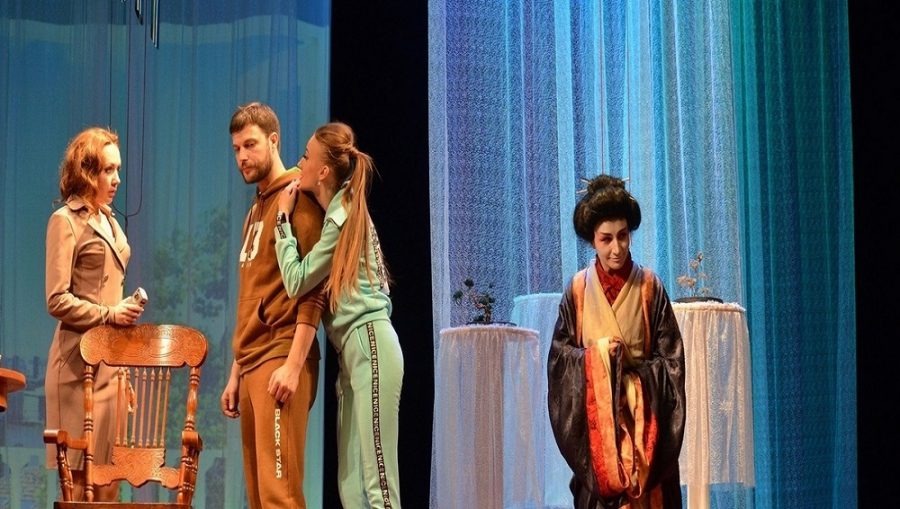 В Брянске 2 и 3 апреля выступят артисты Донецкого молодёжного театра