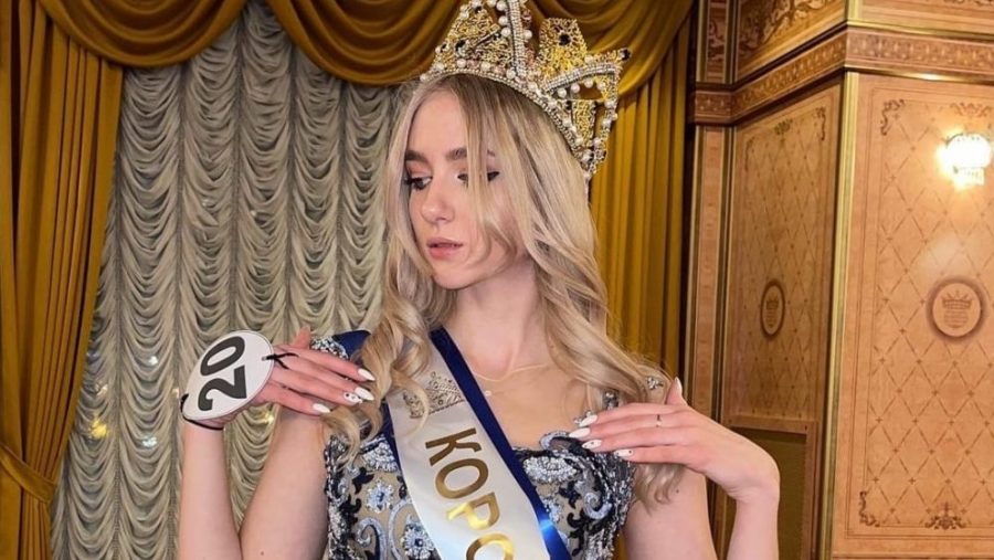 19-летняя девушка из Брянска Анастасия Александрова стала «Королевой России»