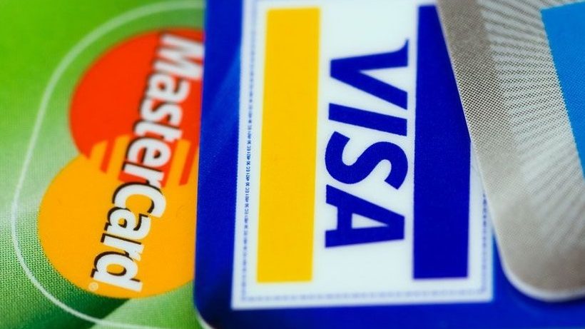 Жители Брянска заявили о безотказной работе в регионе карт Visa и Mastercard