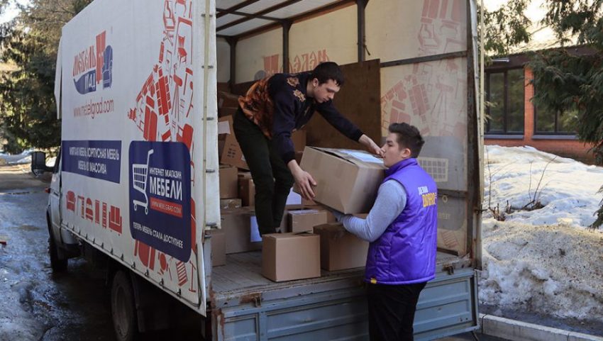 Брянцы жителям Донбасса передали свыше 40 тонн вещей и продуктов