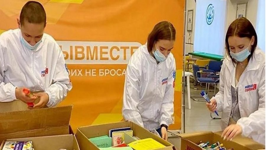 Жители Брянска передали детям Донбасса книги и мягкие игрушки