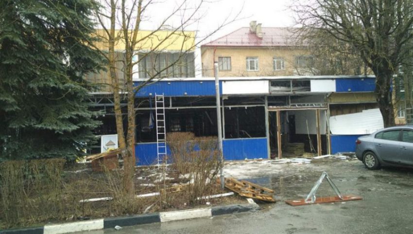 В Брянске возле Кургана Бессмертия почти разобрали кафе «Соловьи»