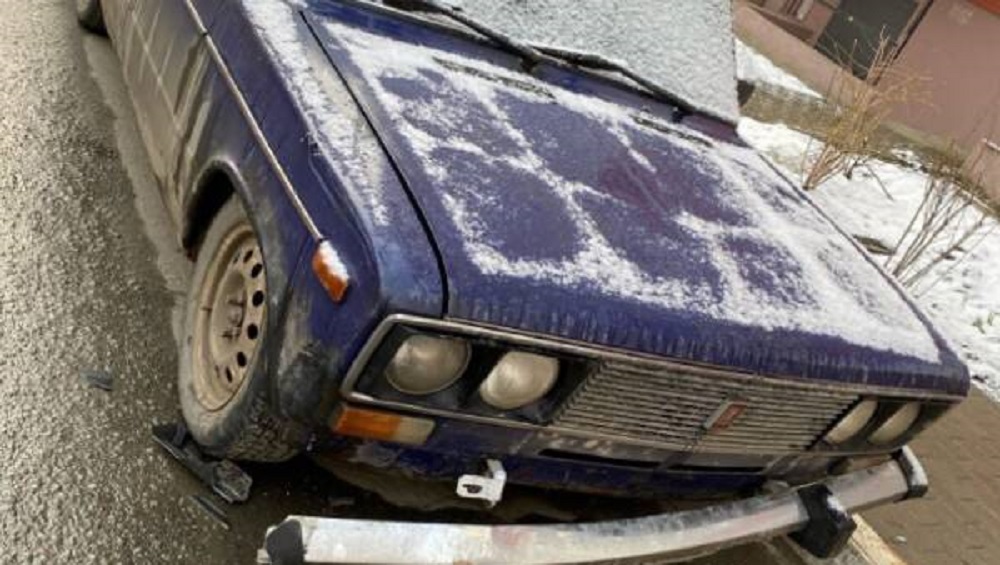 Житель Брянска обратился к разбившему его автомобиль вредителю