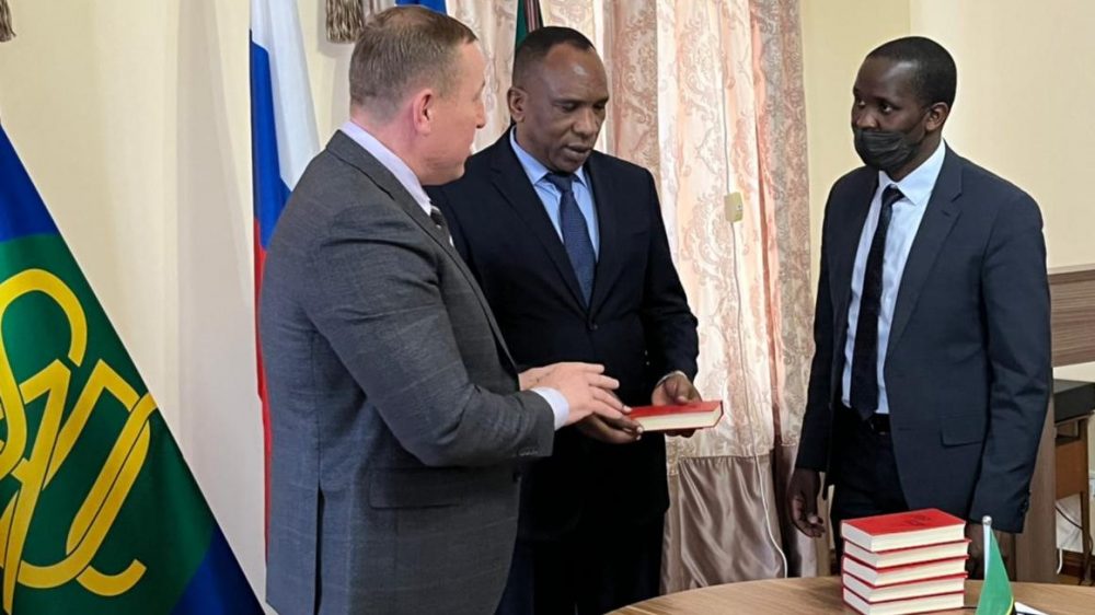 Бизнес-посол «Деловой России» Юрий Коробов встретился с послом Танзании Фредриком Ибрахим Кибута
